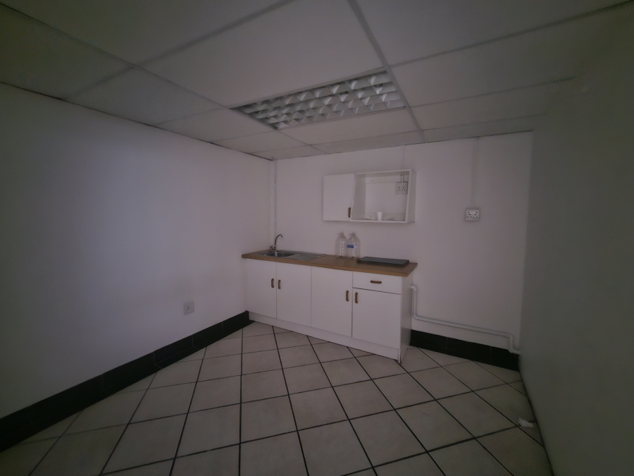 To Let Commercial Property for Rent in Berea Eastern Cape